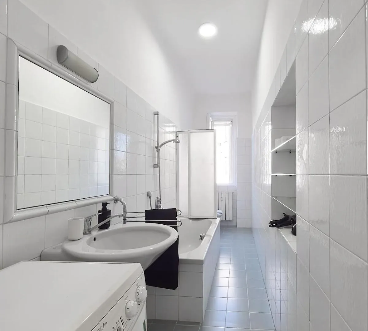 Comfortable Two-Room Apartment In Milán