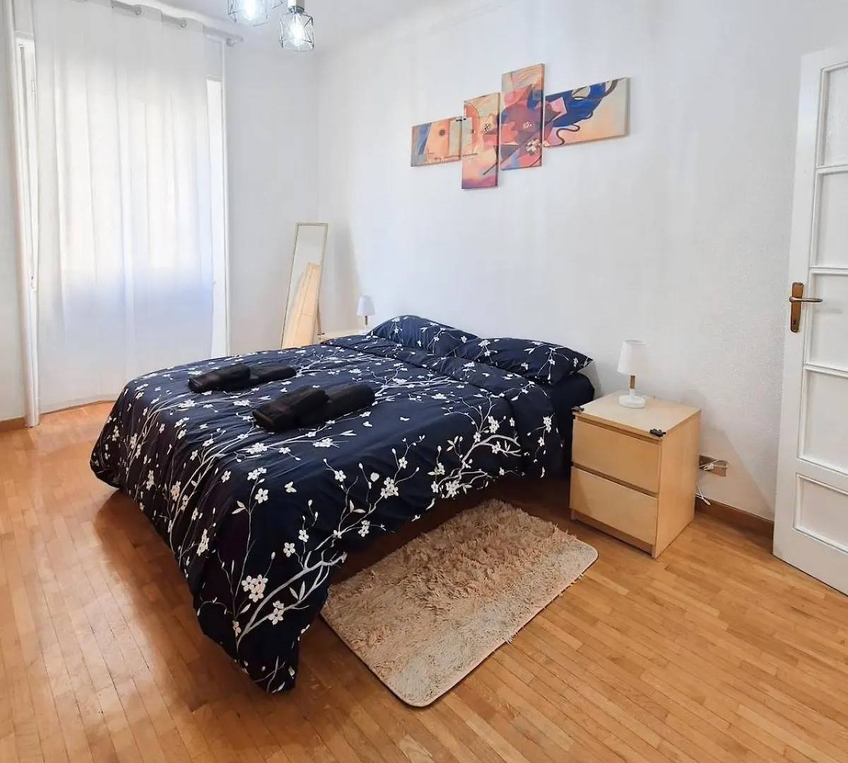 Comfortable Two-Room Apartment In Milán Itálie